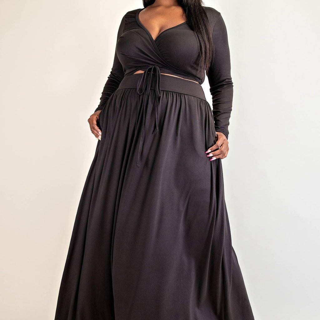 Long Sleeve Wrap Top And Maxi Skirt Set With Pockets. Curvy